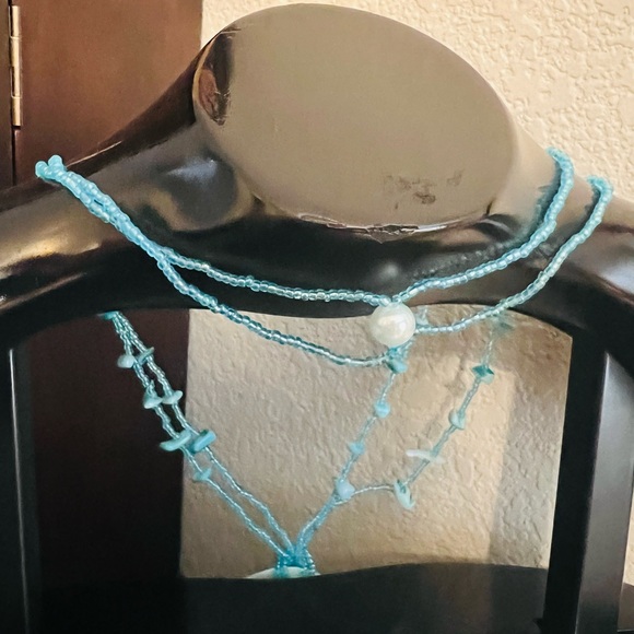 Abalone shell turquoise beadwork necklace - Picture 5 of 10